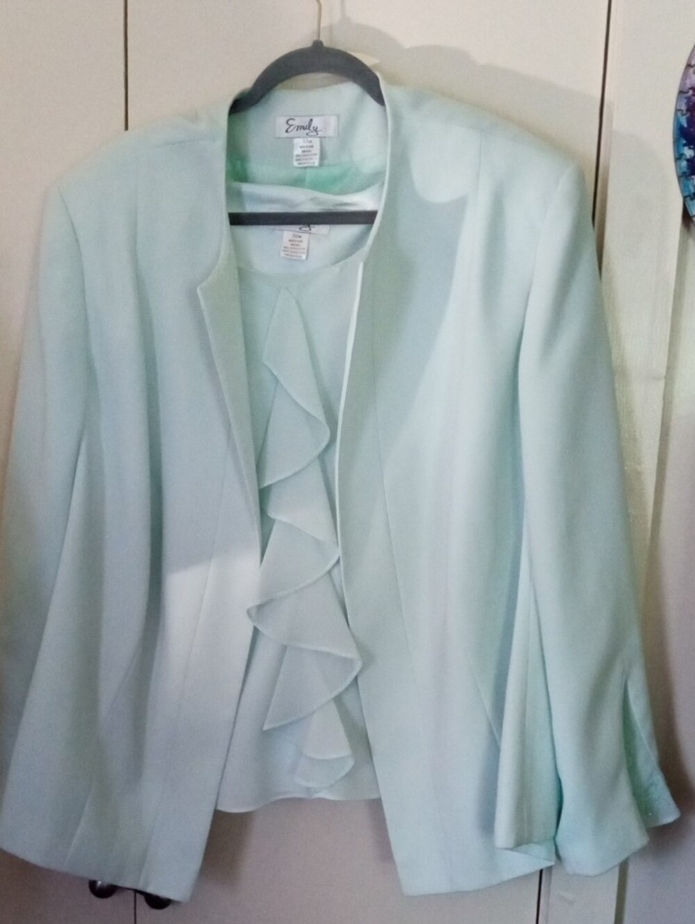 NWT Vintage Emily Two-Piece Blazer and Ruffle Blouse in a Mint Plus Size 32W